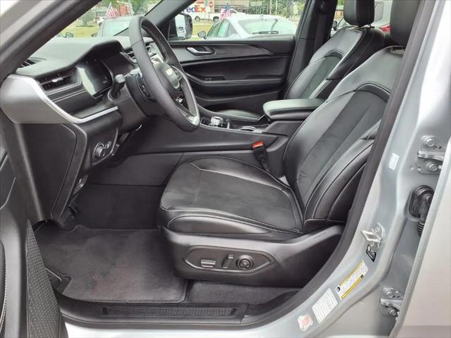 2025 Jeep Grand Cherokee Altitude 4x4