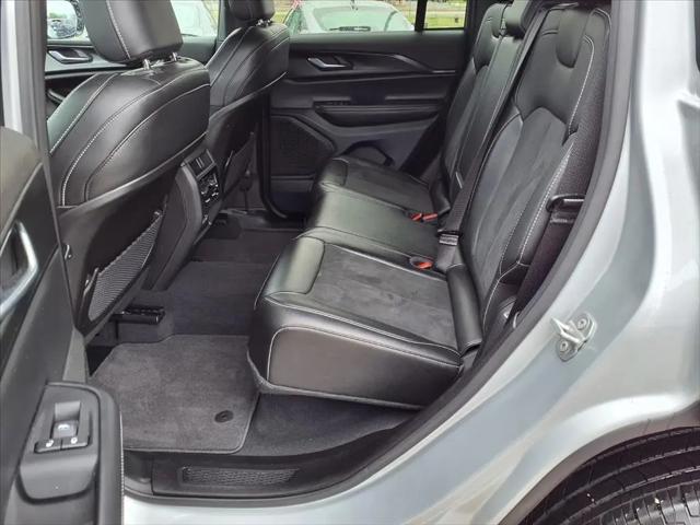 2025 Jeep Grand Cherokee Altitude 4x4