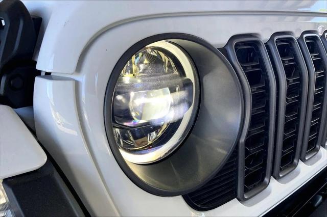 2026 Jeep Gladiator Sport