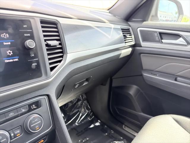2021 Volkswagen Atlas Cross Sport 3.6L V6 SE w/Technology R-Line