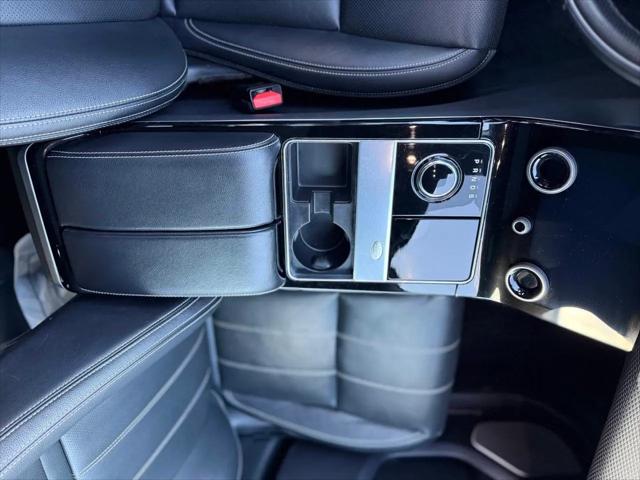 2018 Land Rover Range Rover Velar P250 SE R-Dynamic