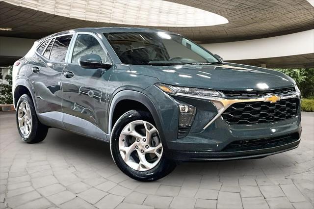 2026 Chevrolet Trax FWD LS