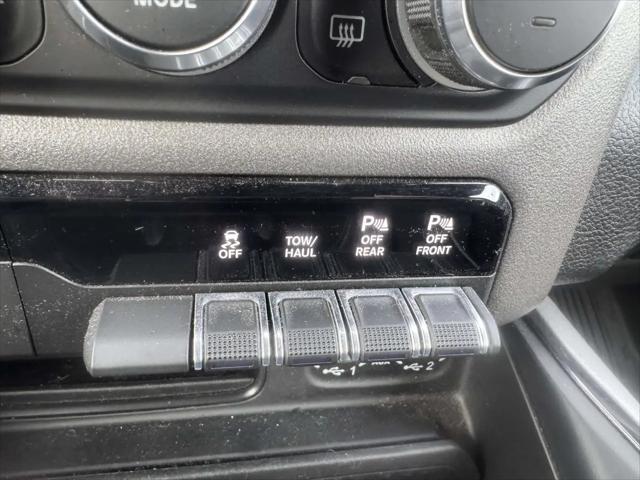 2023 Ram 1500 Big Horn Crew Cab 4x4 5'7" Box