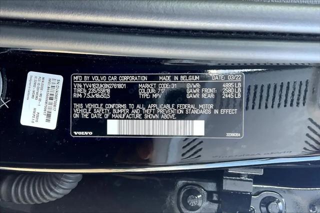 2022 Volvo XC40 T5 Momentum