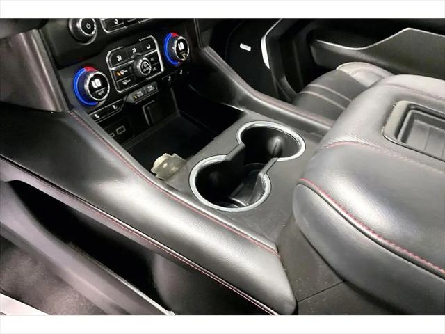 2024 Chevrolet Suburban 4WD RST