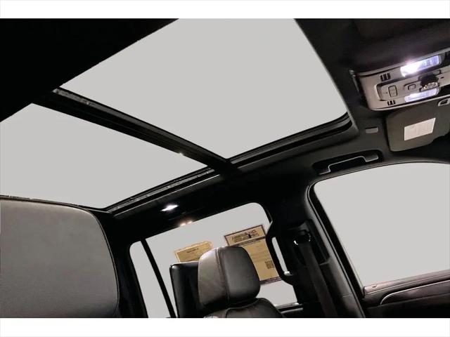 2024 Chevrolet Suburban 4WD RST