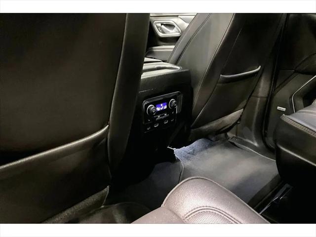 2024 Chevrolet Suburban 4WD RST