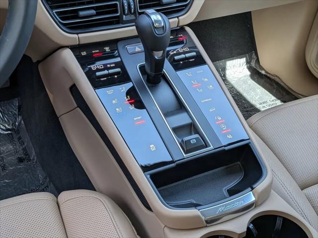 2025 Porsche Macan Macan