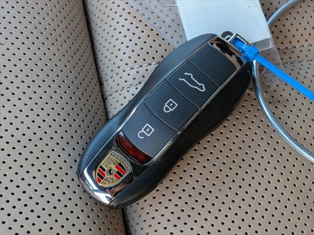 2025 Porsche Macan Macan