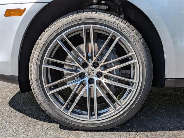 2026 Porsche Macan T