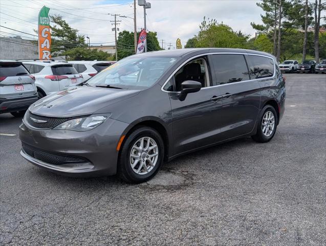 2022 Chrysler Voyager LX