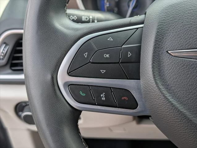 2022 Chrysler Voyager LX