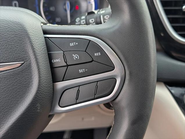 2022 Chrysler Voyager LX