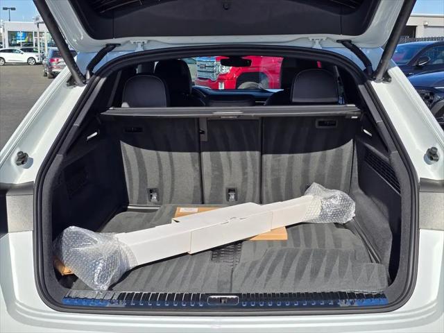2026 Audi Q8 Premium Plus 55 TFSI quattro Tiptronic