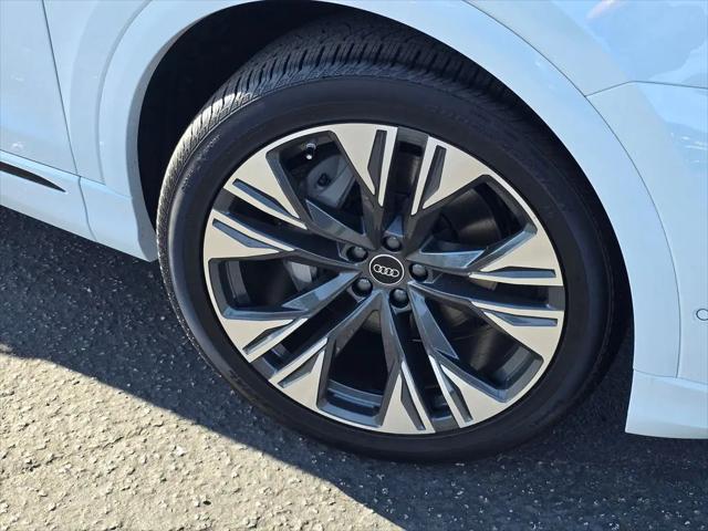 2026 Audi Q8 Premium Plus 55 TFSI quattro Tiptronic