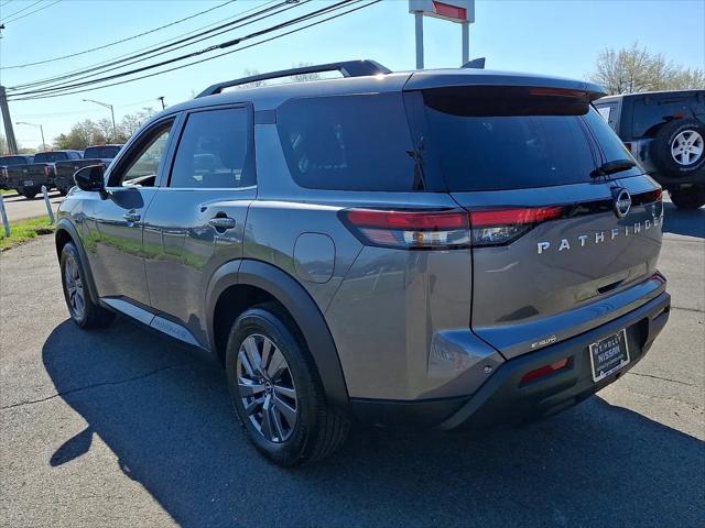2025 Nissan Pathfinder SV FWD