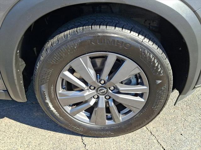 2025 Nissan Pathfinder SV FWD