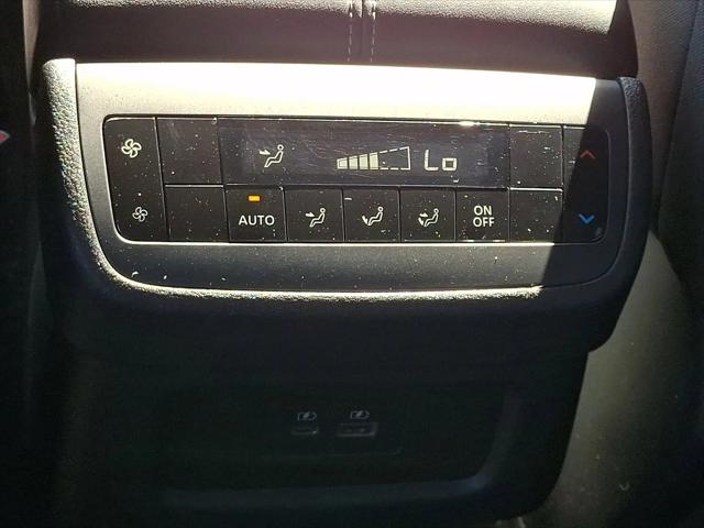 2025 Nissan Pathfinder SV FWD