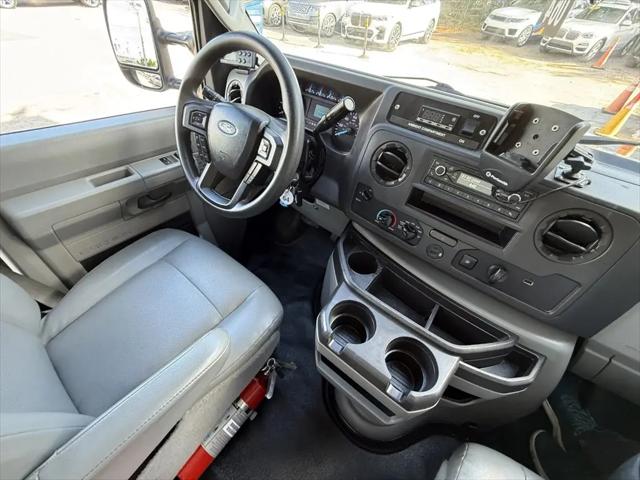 2023 Ford E-350 Cutaway Base