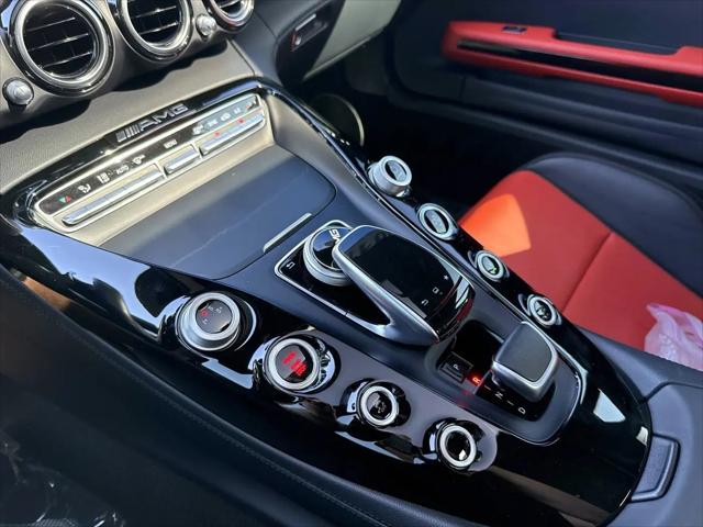2017 Mercedes-Benz AMG GT Standard