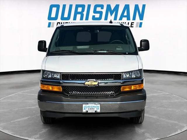 2026 Chevrolet Express Passenger 3500 Extended Wheelbase, LT, RWD