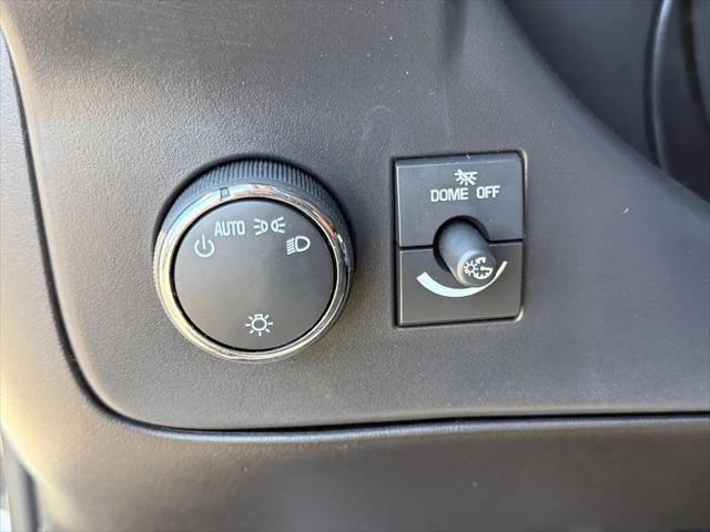2026 Chevrolet Express Passenger 3500 Extended Wheelbase, LT, RWD