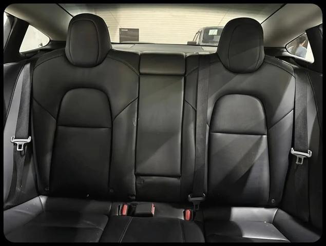 2022 Tesla Model 3 Rear-Wheel Drive