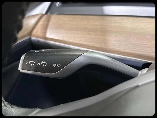 2022 Tesla Model 3 Rear-Wheel Drive