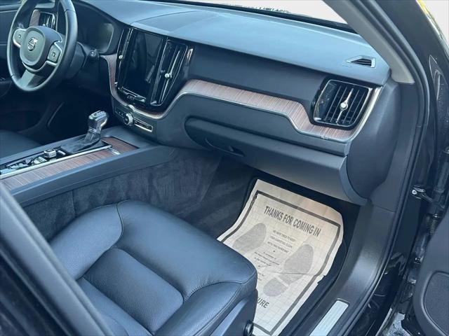 2021 Volvo XC60 T5 Momentum