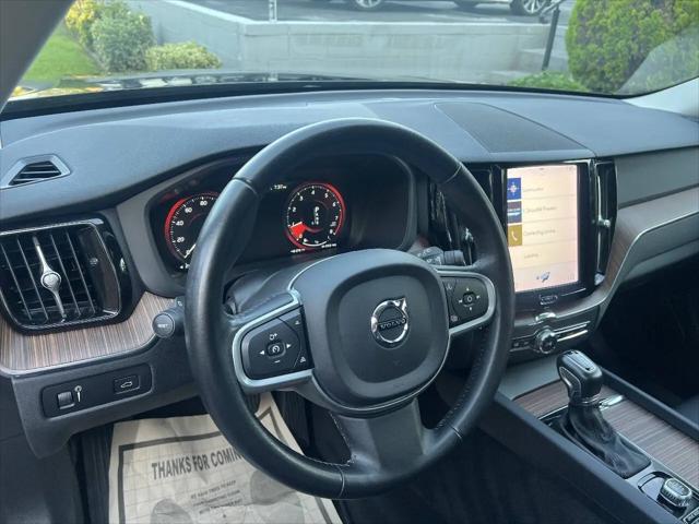 2021 Volvo XC60 T5 Momentum