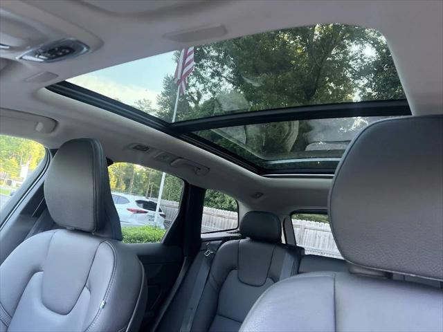 2021 Volvo XC60 T5 Momentum