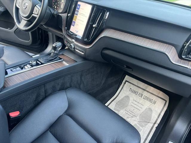 2021 Volvo XC60 T5 Momentum