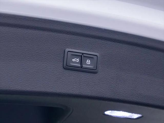2023 Audi SQ5 Premium Plus TFSI quattro Tiptronic