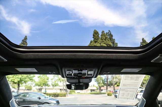 2025 Cadillac Escalade ESV V-Series