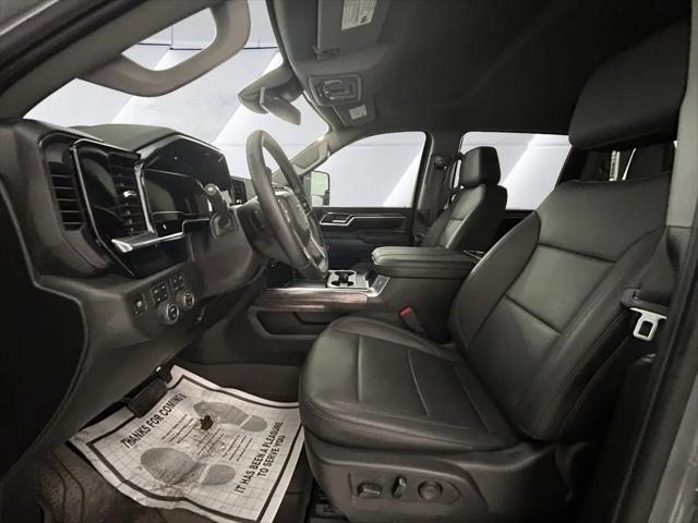 2025 Chevrolet Silverado 2500HD 4WD Crew Cab Standard Bed LTZ