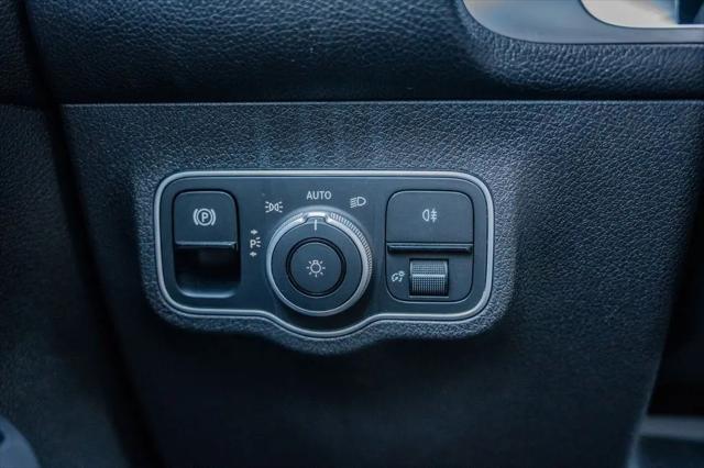 2024 Mercedes-Benz GLB GLB 250