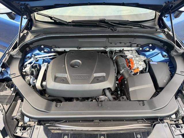 2018 Volvo XC60 T8 R-Design