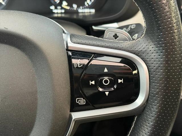 2018 Volvo XC60 T8 R-Design