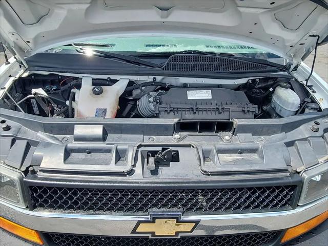 2021 Chevrolet Express Cutaway Work Van