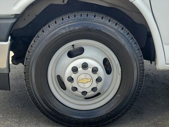 2021 Chevrolet Express Cutaway Work Van