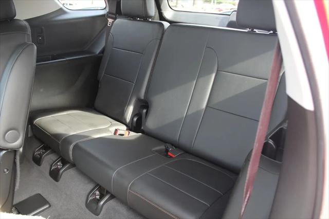 2020 Chevrolet Traverse AWD LT Leather