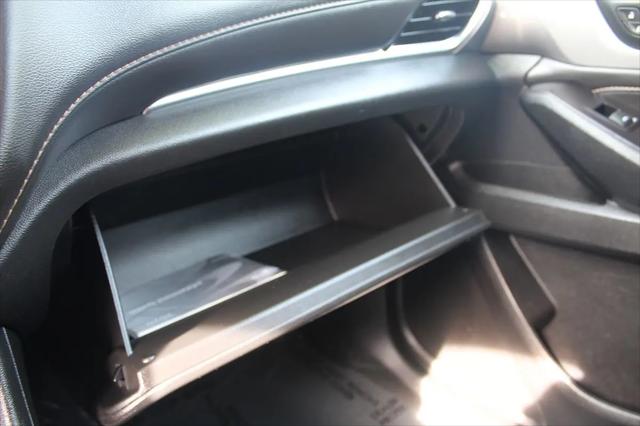 2020 Chevrolet Traverse AWD LT Leather