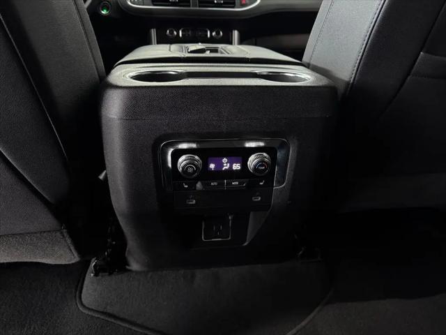 2023 GMC Yukon XL 4WD SLT