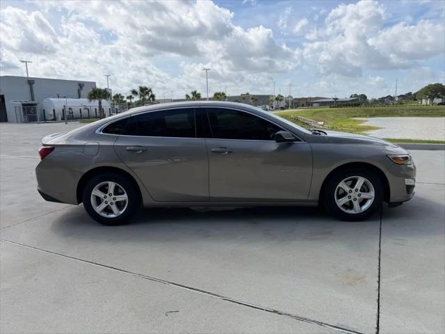 2022 Chevrolet Malibu FWD LT