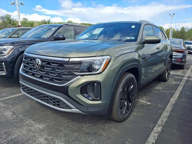2026 Volkswagen Atlas Cross Sport SE with Technology