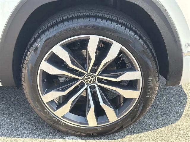 2022 Volkswagen Atlas Cross Sport 3.6L V6 SEL Premium R-Line