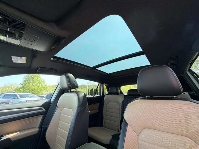 2022 Volkswagen Atlas Cross Sport 3.6L V6 SEL Premium R-Line