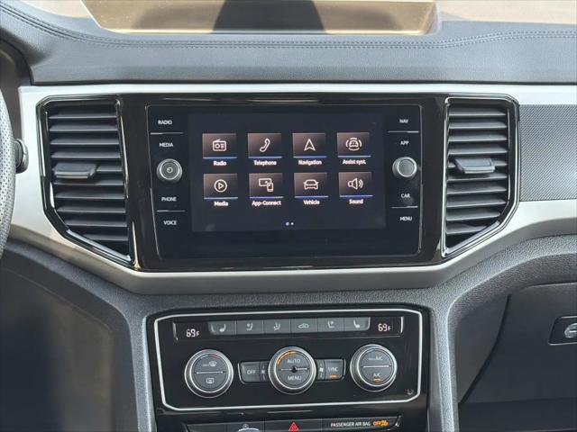 2022 Volkswagen Atlas Cross Sport 3.6L V6 SEL Premium R-Line