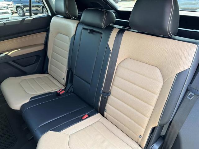 2022 Volkswagen Atlas Cross Sport 3.6L V6 SEL Premium R-Line