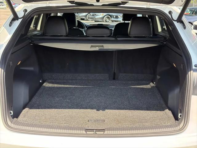 2022 Volkswagen Atlas Cross Sport 3.6L V6 SEL Premium R-Line